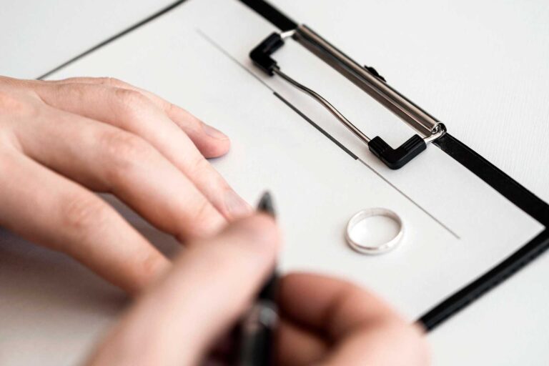 Boşanma Davasında Nafaka Nasıl Belirlenir?